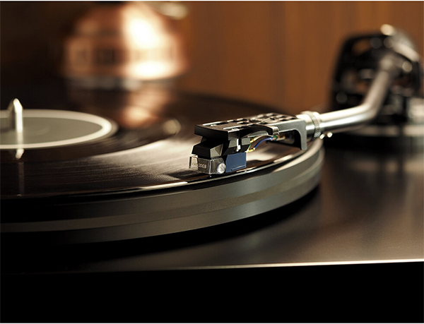 オーディオ レコードプレーヤー オーディオテクニカ AT-LP7
