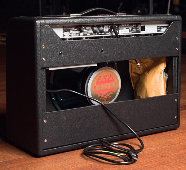 新品 エレキギター アンプ フェンダー Fender '65 Deluxe Reverb 22W 真空管
