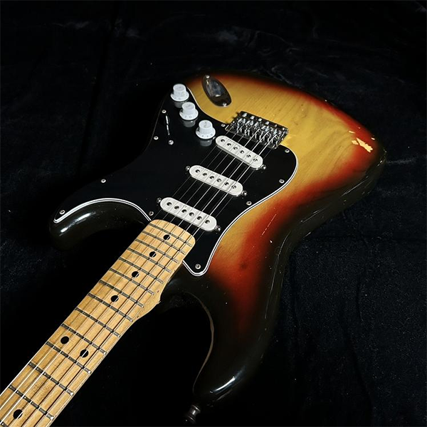 中古 エレキギター フェンダー ストラトキャスター Fender USA Stratocaster ST 1976年製
