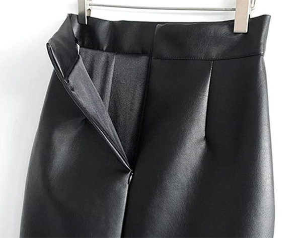 フェークレザー タイト スカート 69.0～70.0cm丈 フロントリット