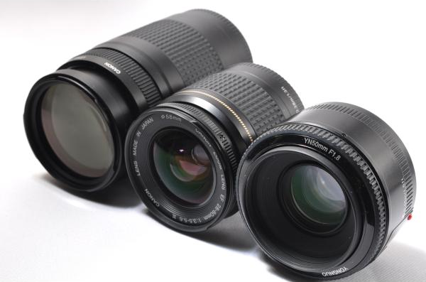 中古 カメラ デジタル一眼レフ キヤノン Canon 90D トリプルレンズ CANON 28-80mm 75-300mm YONGNUO YN50mm
