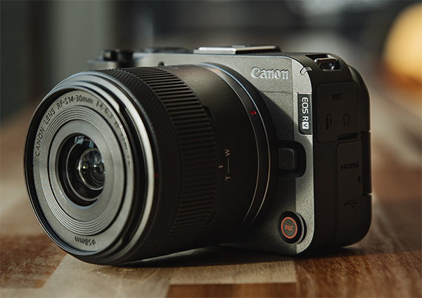 新品 ミラーレスカメラ キヤノン Canon EOS R50V 14-30mm