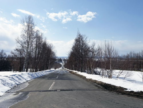 「天に続く道」 （北海道・斜里町）