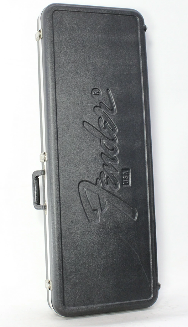 ケース	ノンオリジナルのFenderハードケース