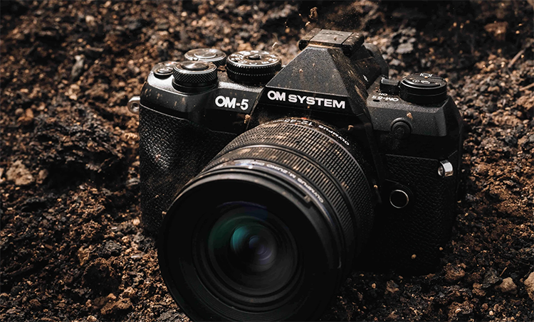 新品 ミラーレス一眼カメラ OM-5 OM SYSTEM 12-45mm ブラック