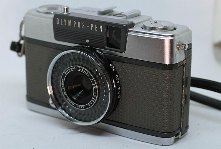 中古 銀塩 フィルム カメラ オリンパス PEN EE2 1968年発売