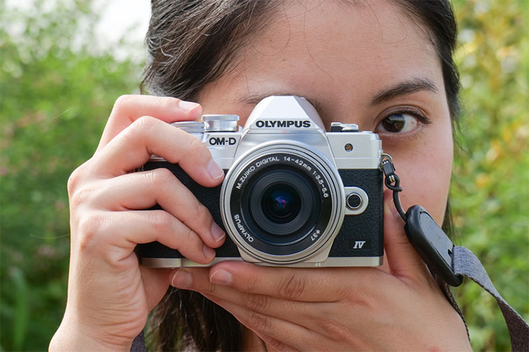 新品 ミラーレス一眼カメラ OM SYSTEM OM-D E-M10 Mark lV EZダブルズーム 14-42mm 40-150mm