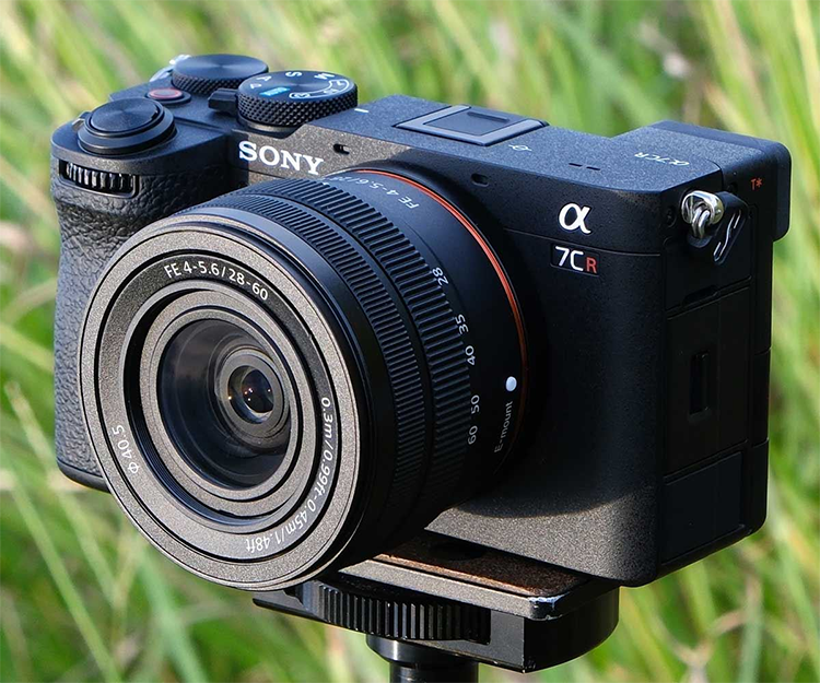 新品 ミラーレス一眼カメラ α7C SONY ソニー ズーム 28-60mm