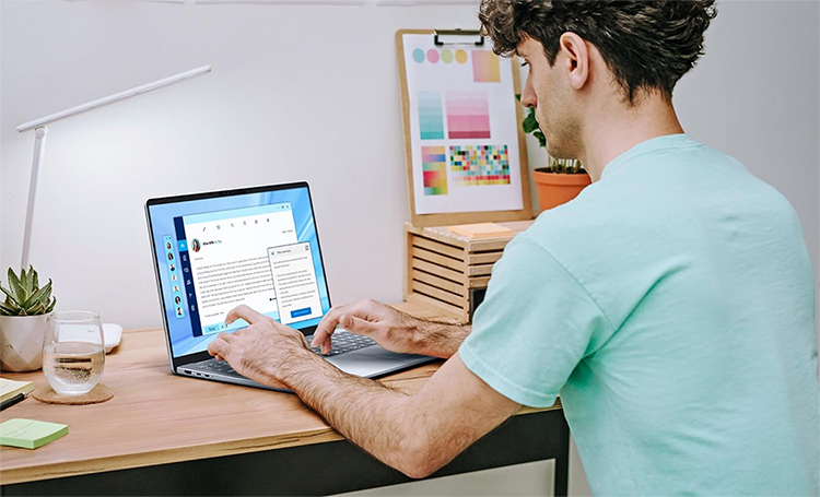 新品 ノートパソコン PC デル Dell 16 Plus 16型 Windows11 CPU Intel Core Ultra 7 256V メモリ 16GB SSD 1TB 無線LAN Wi-Fi7 Copilot